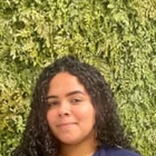 Vitória, nail designer formada no Método A.Seco na Esmalteria Laju